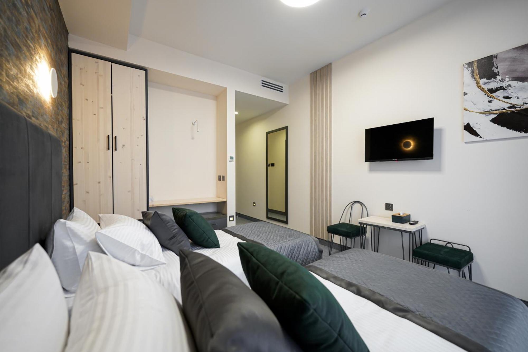 Dynasty Hotel & Spa Erevan Exterior foto